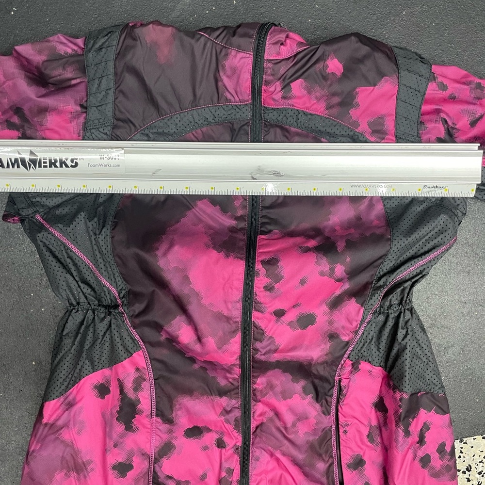 VINTAGE lululemon Vent It Out Jacket wmns sz 6 - Picture 15 of 15